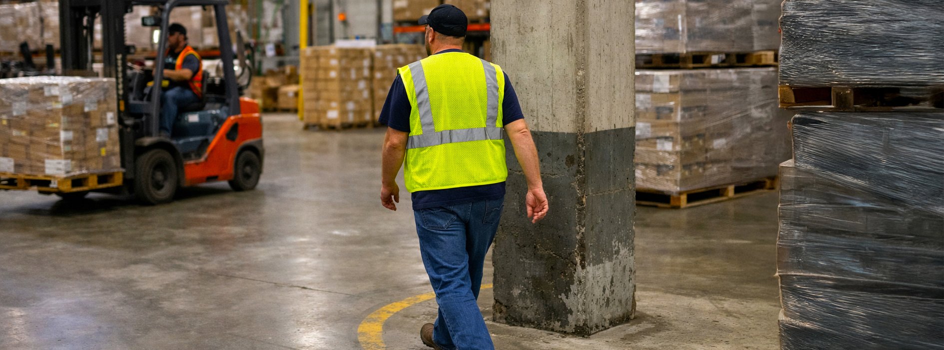 distribution-center-workers-informal-risk-adaptation