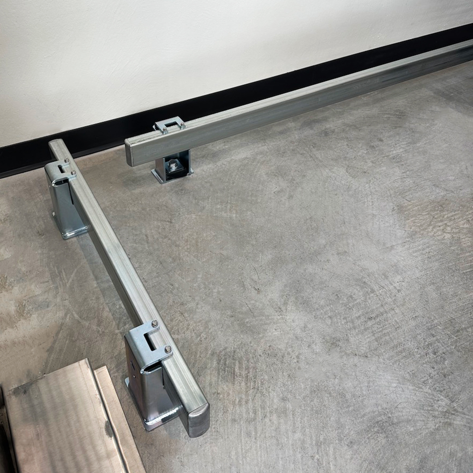 McCue Shock-Absorbing Box Rail Floor Rail