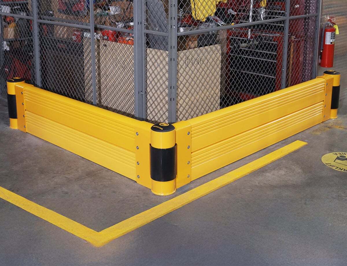 GroundBarrier Double around the corner of a wire-mesh cage.