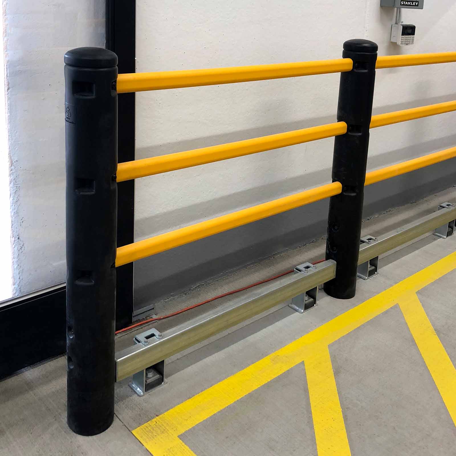 McCue Shock-Absorbing Box Rail Floor Rail